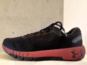 アンダーアーマー・ホバー マキナ2