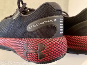 アンダーアーマー・ホバー マキナ2